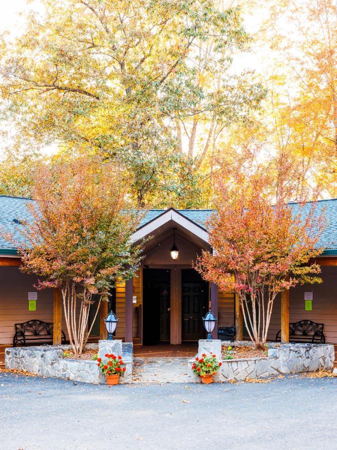 Halesford Harbour Resort - Smith Mountain Lake Moneta Bagian luar foto