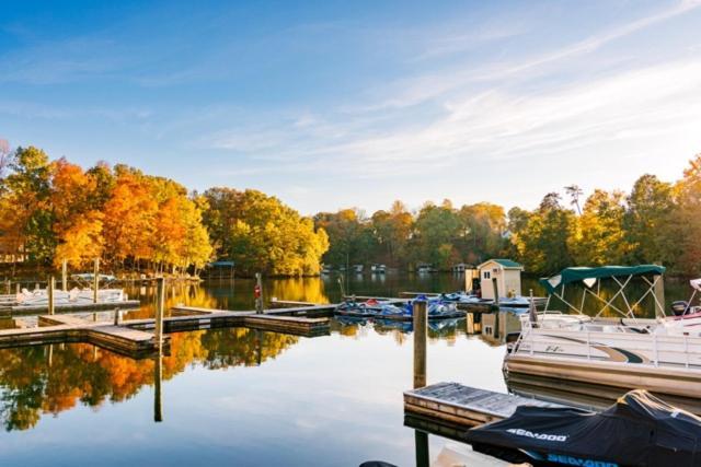 Halesford Harbour Resort - Smith Mountain Lake Moneta Bagian luar foto
