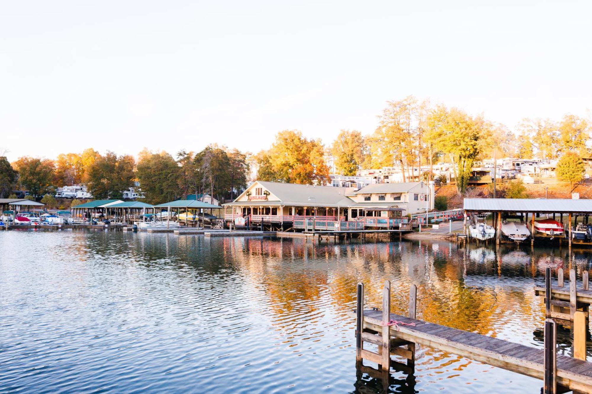 Halesford Harbour Resort - Smith Mountain Lake Moneta Bagian luar foto