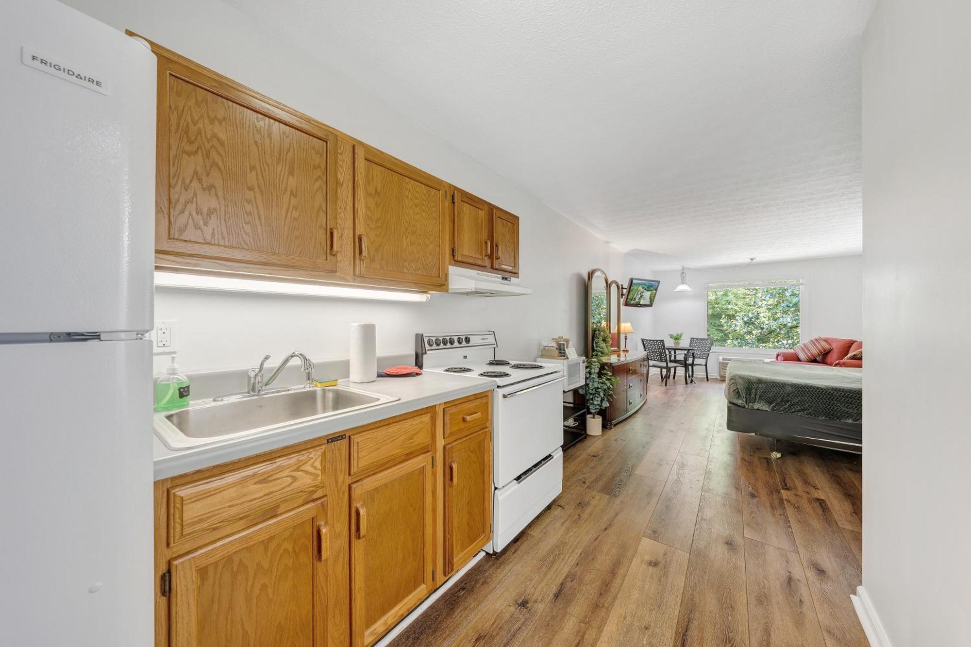 Halesford Harbour Resort - Smith Mountain Lake Moneta Bagian luar foto