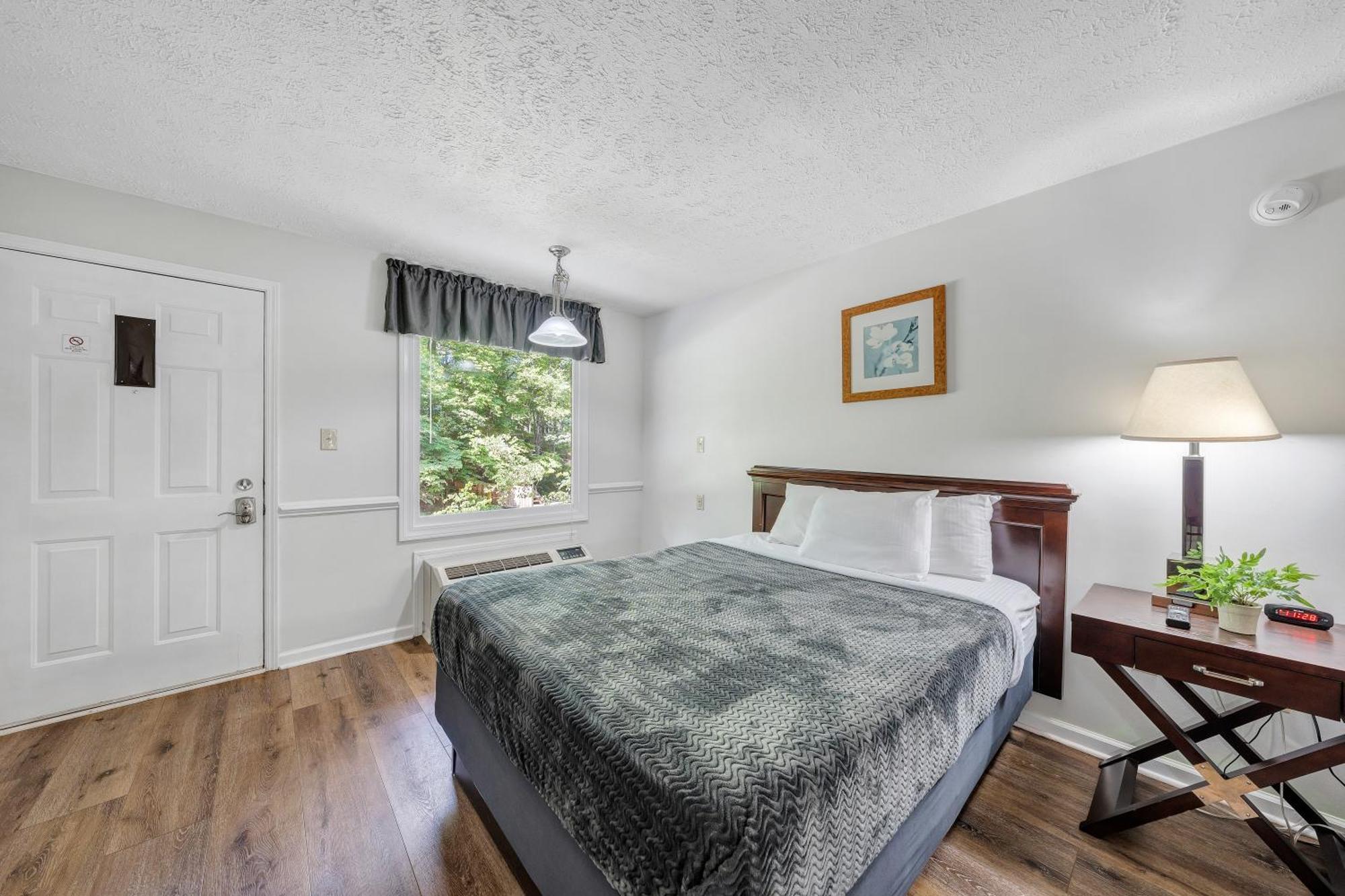 Halesford Harbour Resort - Smith Mountain Lake Moneta Bagian luar foto
