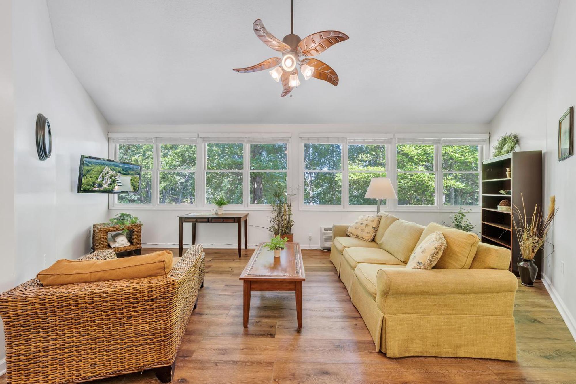 Halesford Harbour Resort - Smith Mountain Lake Moneta Bagian luar foto
