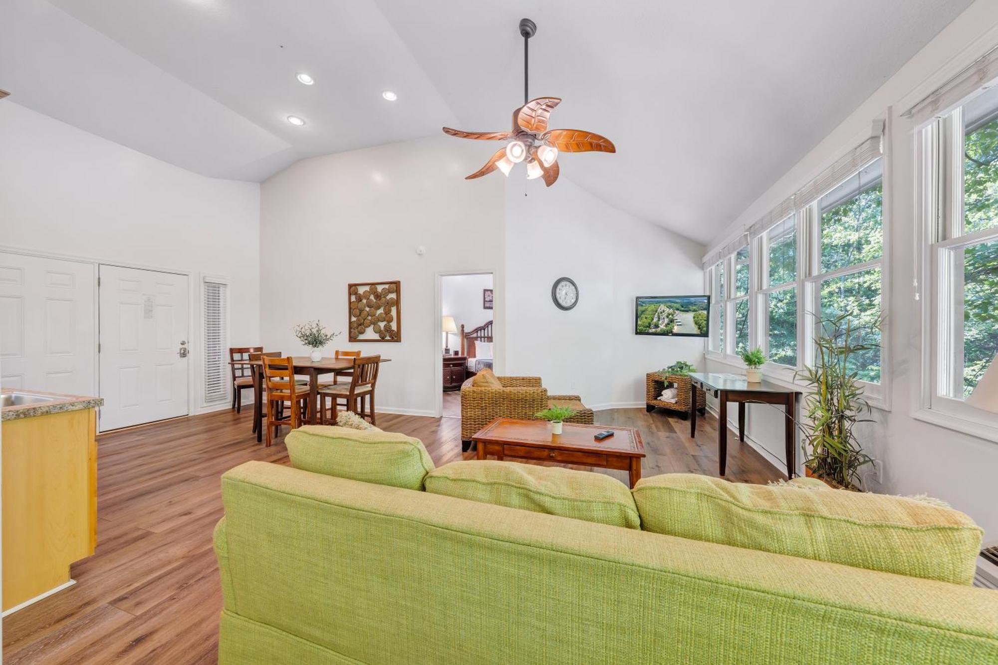 Halesford Harbour Resort - Smith Mountain Lake Moneta Bagian luar foto