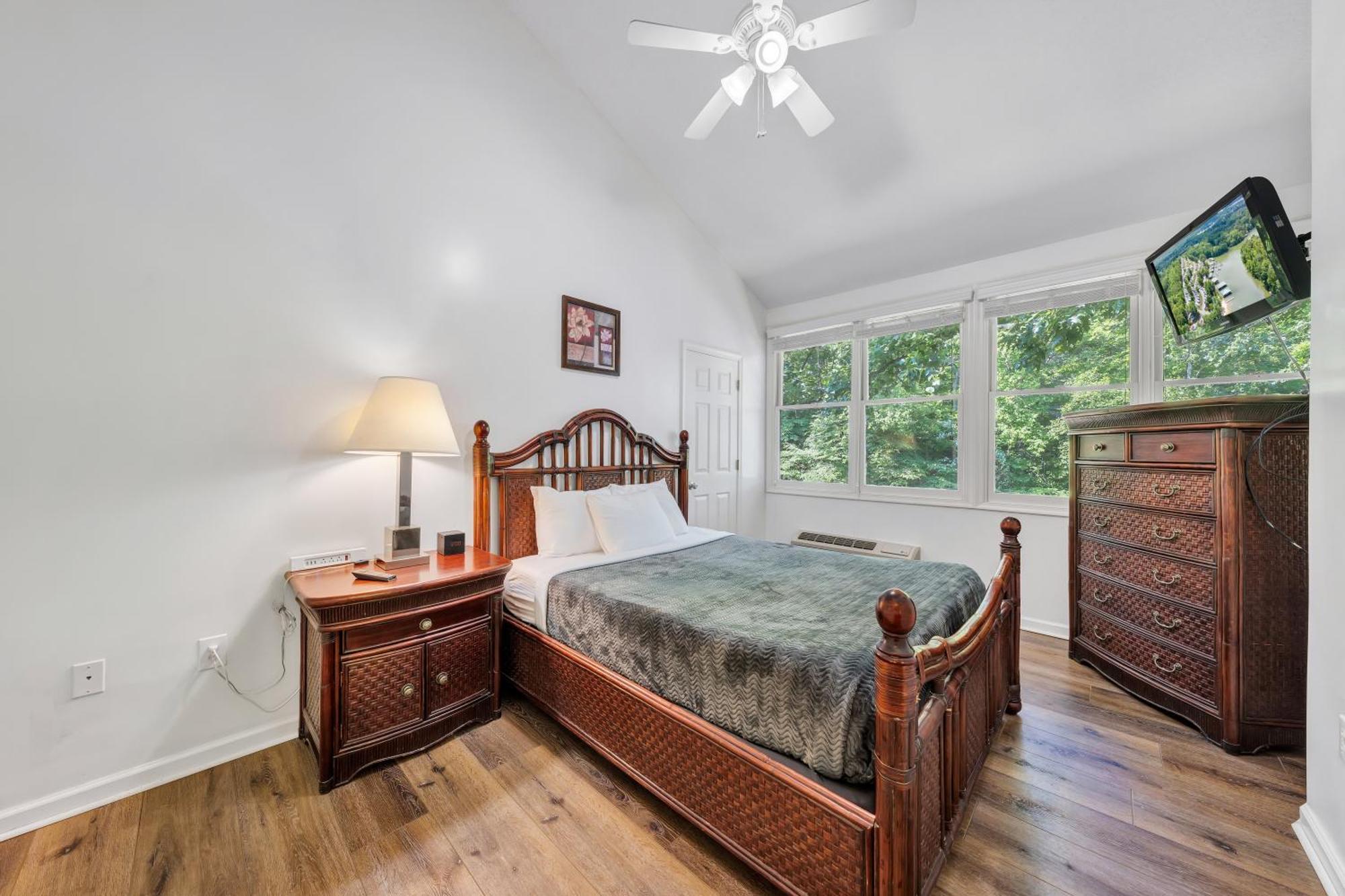 Halesford Harbour Resort - Smith Mountain Lake Moneta Bagian luar foto