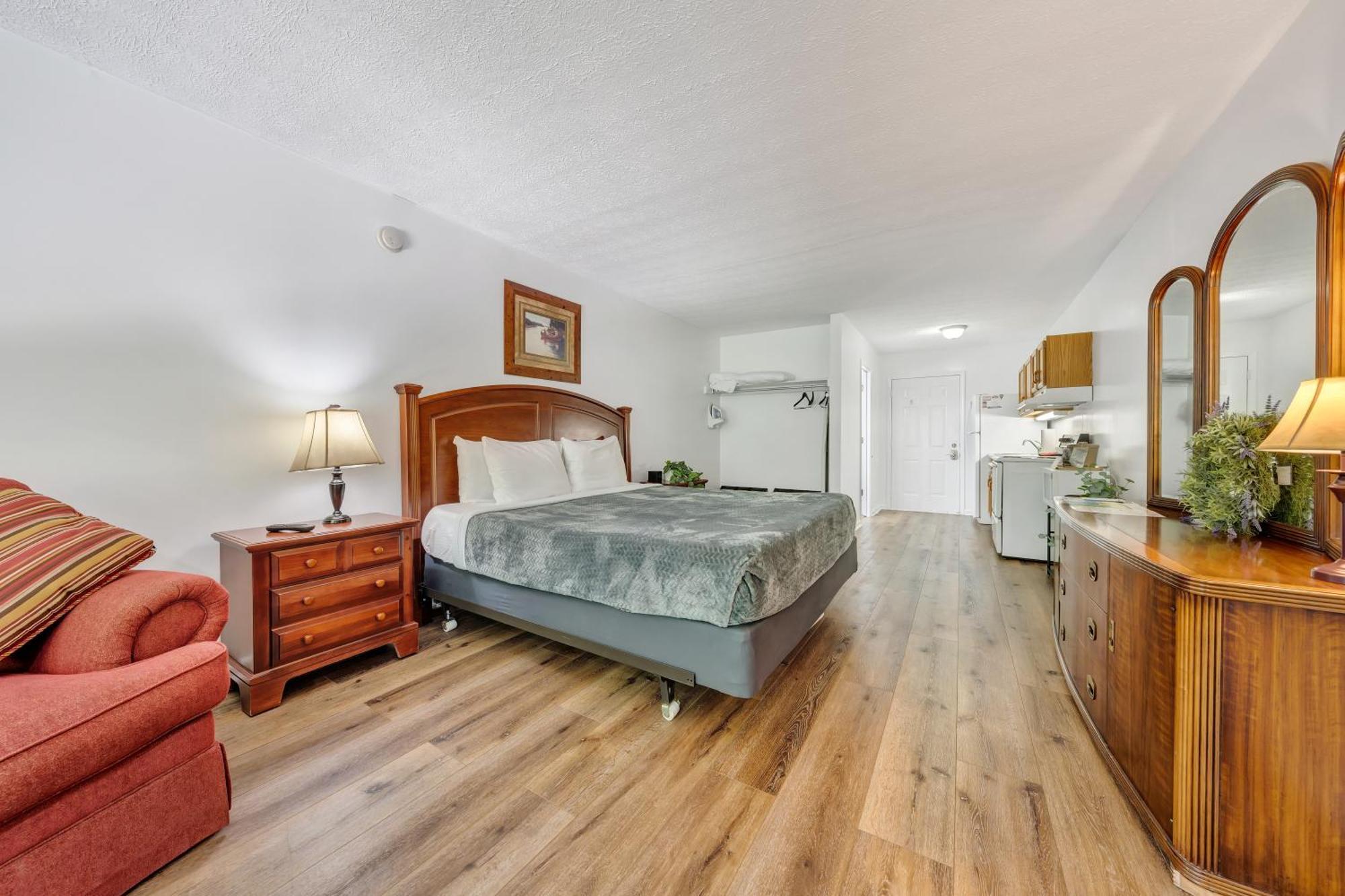 Halesford Harbour Resort - Smith Mountain Lake Moneta Bagian luar foto