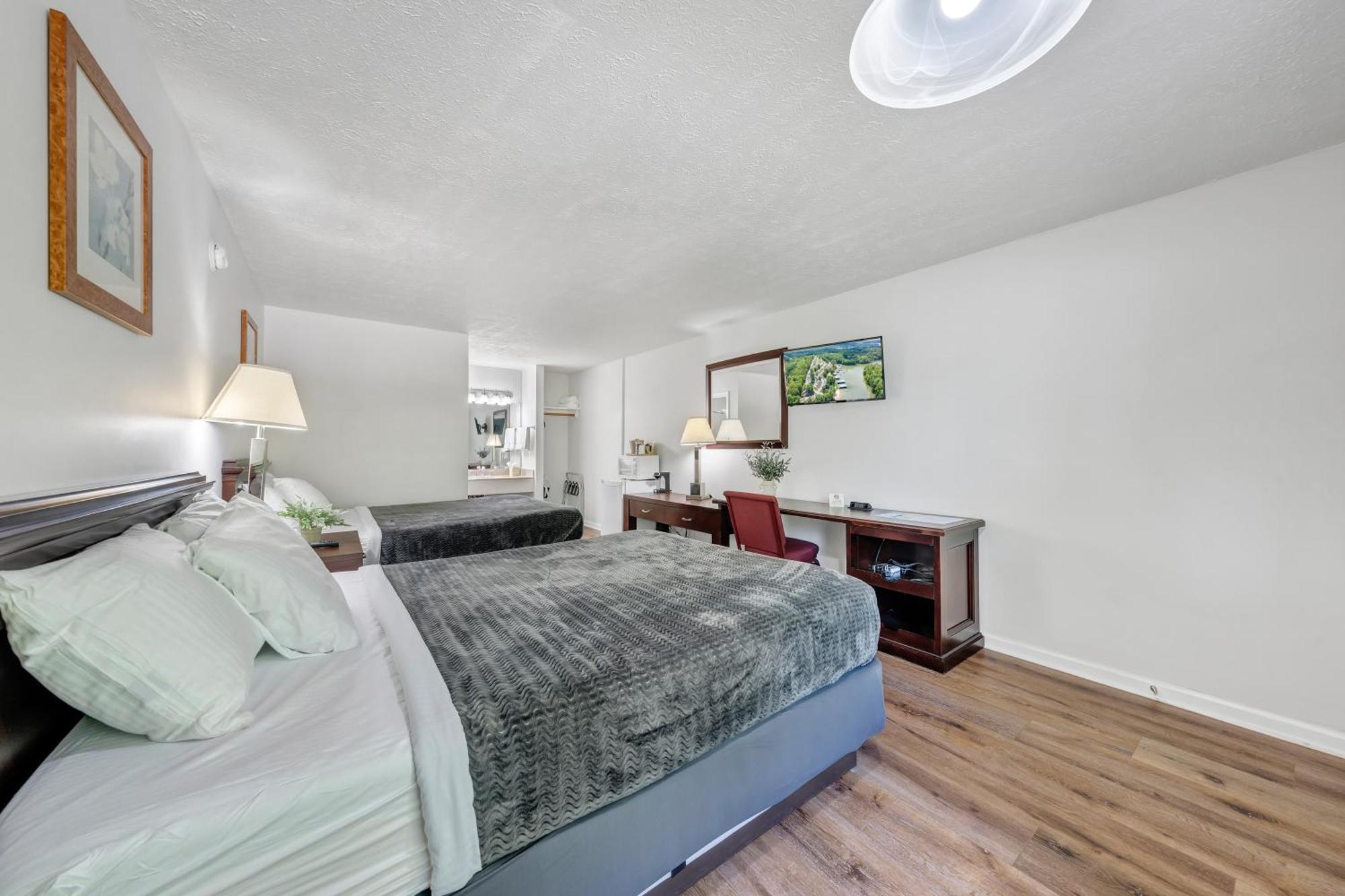 Halesford Harbour Resort - Smith Mountain Lake Moneta Bagian luar foto